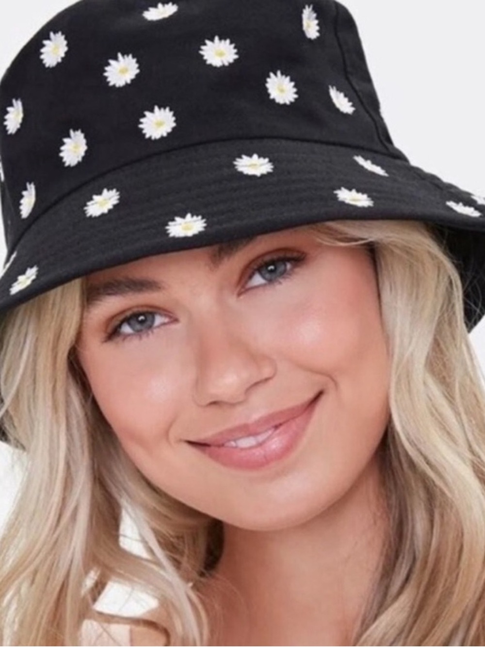 Alice + Olivia Black Bucket Hat with White Daisy Embroidery